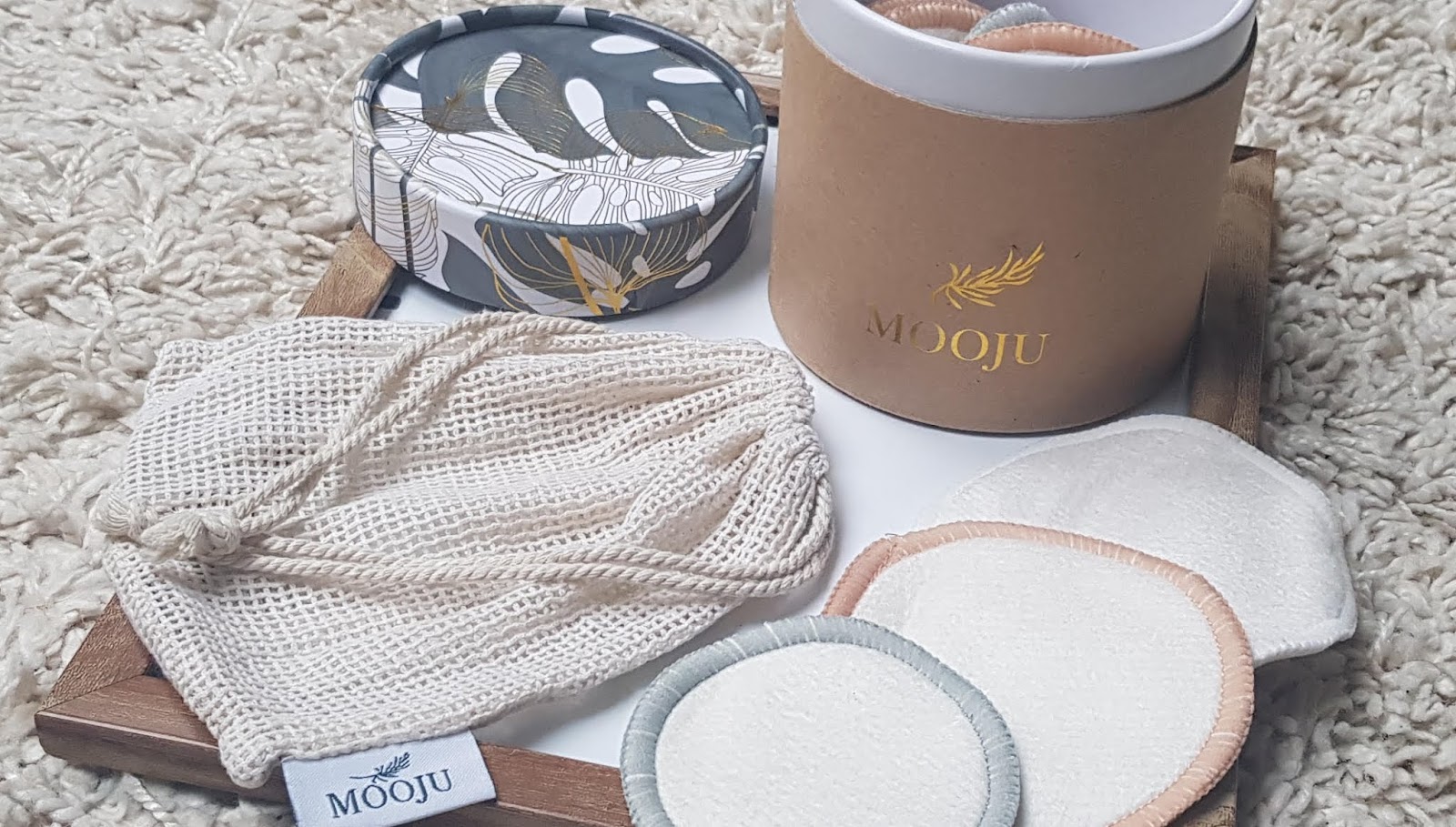 Taking your Makeup Off Sustainably | Reusable Bamboo Cotton Pads Review