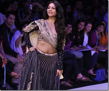 Tanisha-Walks-Ramp-11