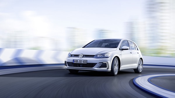 2017-vw-golf-facelift-1