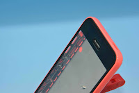 Hands-On With the Red iPhone 5C Plastic