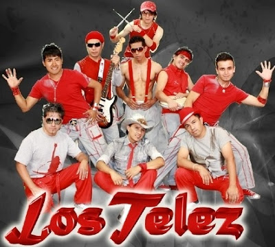 Foto de Los Telez con rojo y plomo