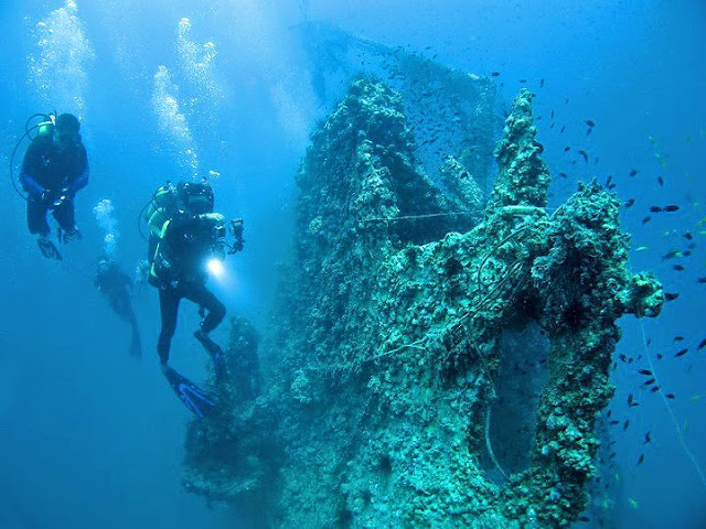 Wreck diving Kuching, Sarawak