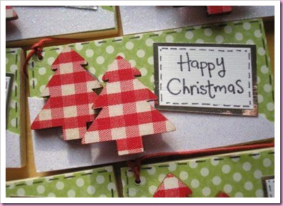 Gingham Christmas Tree Tag