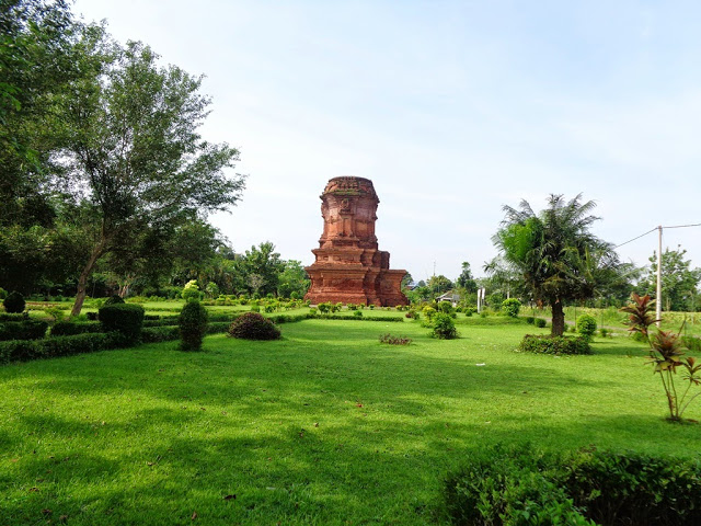 Candi jabung Paiton