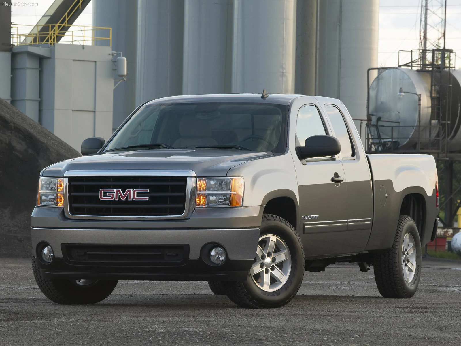 Hình ảnh xe ô tô GMC Sierra 2007 & nội ngoại thất