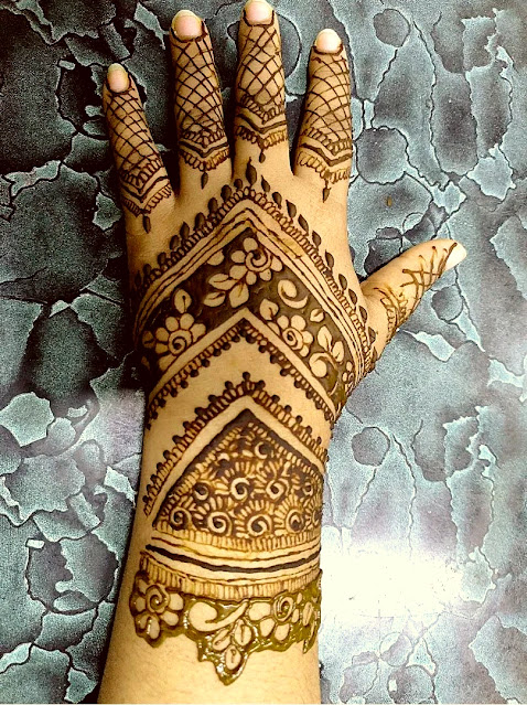 Left Hand Mehndi Design