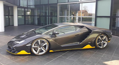 2017 Lamborghini Centenario Roadster left side view image