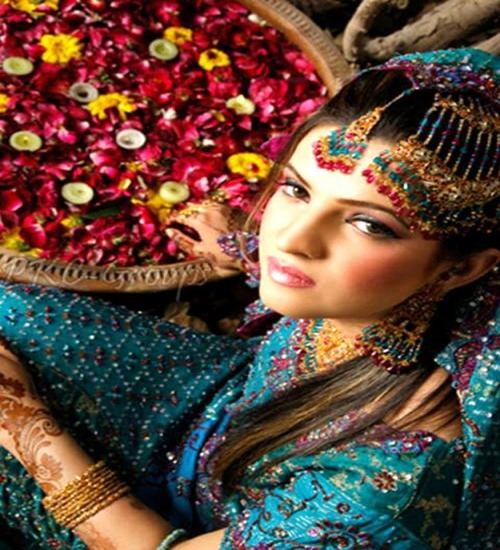 Pakistani Bridal Fashion Girl