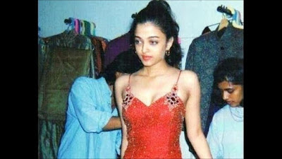 Aishwarya-Rai-Baby-and-Childhood-pictures-childhood story-teenage pictures-college photo-real eye color-name-school-Unseen-hot