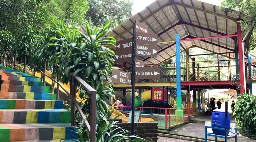 Tampak Children Playground Maribaya