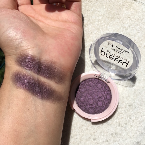 pretty by flormar single eyeshadow 010 deep plum swatches 10