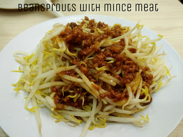 Paulin's Munchies - JingHua XiaoChi at Bugis - Beansprouts with minced meat
