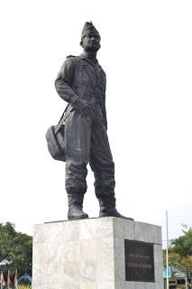 Monumen Husein Sastranegara