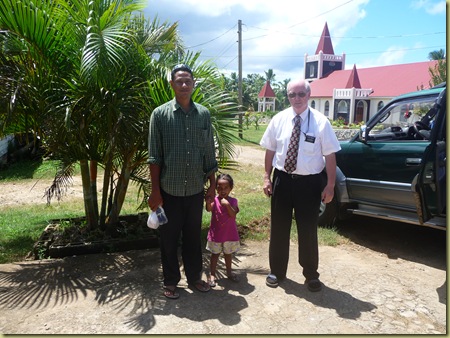 President Felengi Havea and his daughter with Elder Hawley