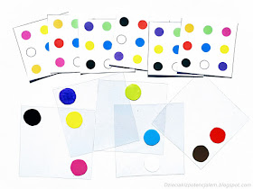 na zdjęciu sześć kart z wzorami - układem dziewięciu różnokolorowych kropek, od nimi leży pięc foliowych kwadratów, na każdym z nich naklejone są dwa lub jedno z kolorowych kół 