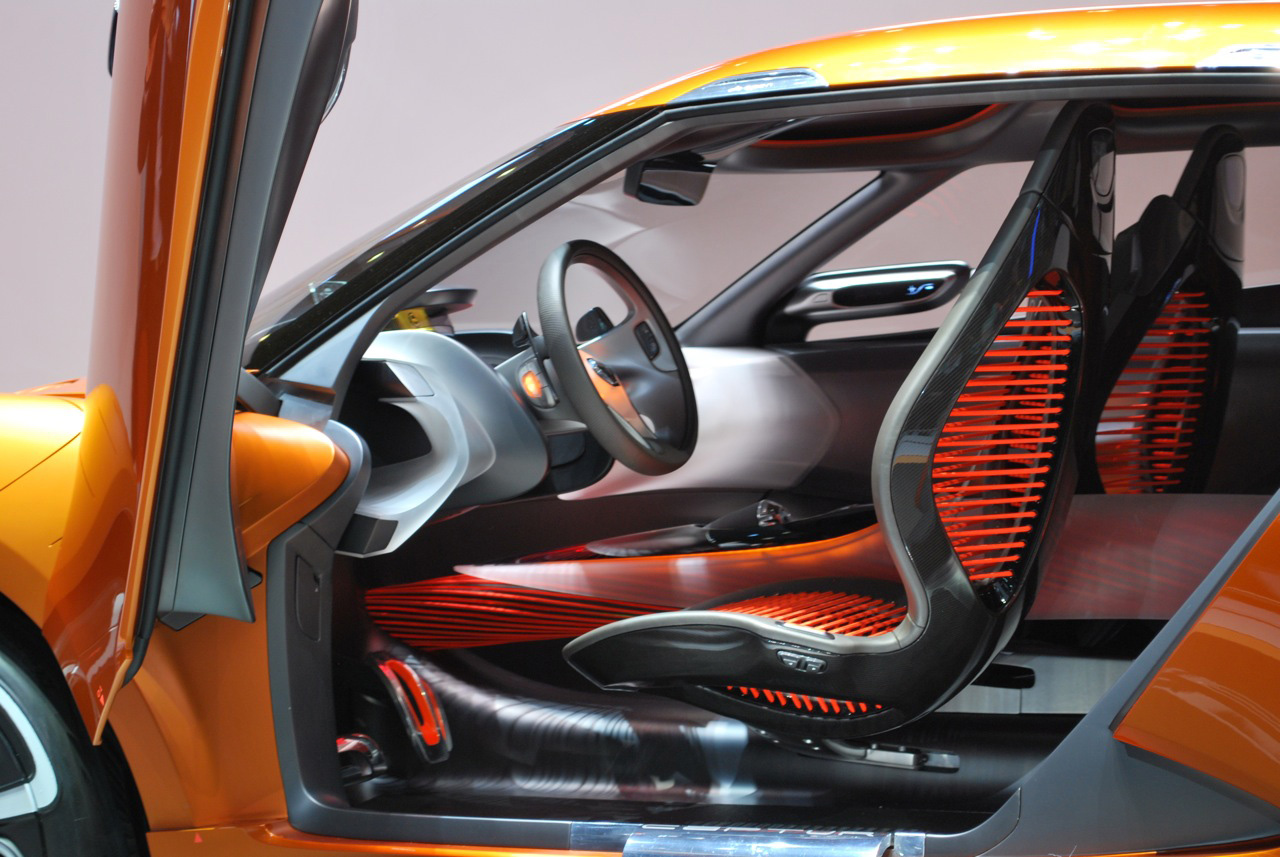 RENAULT CAPTUR INTERIOR DESIGN