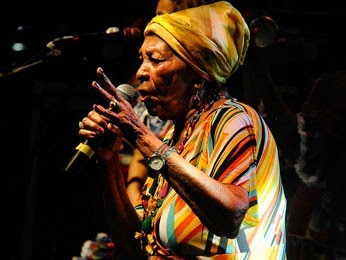 Morre aos 85 anos, a cantora Selma do Coco