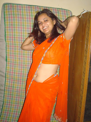 Indian wife navel in saree