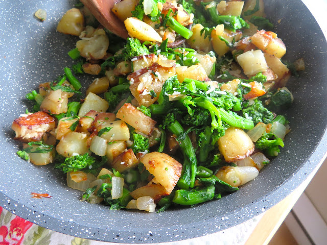 Sauteed Potatoes with Broccoli Rabe