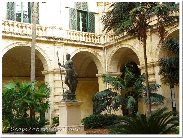 Valletta on a Sunday (90)