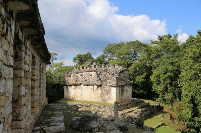 Яшчилан — один из крупнейших памятников майя классического периода.