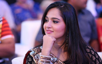 Pretty Anushka Shetty HD Wallpaper Stylish HD Wallpapers 