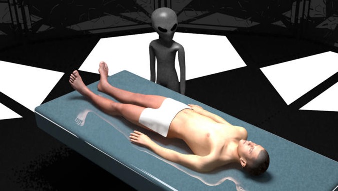 Roger Leir, o cirurgião que removeu implantes alienígenas 01