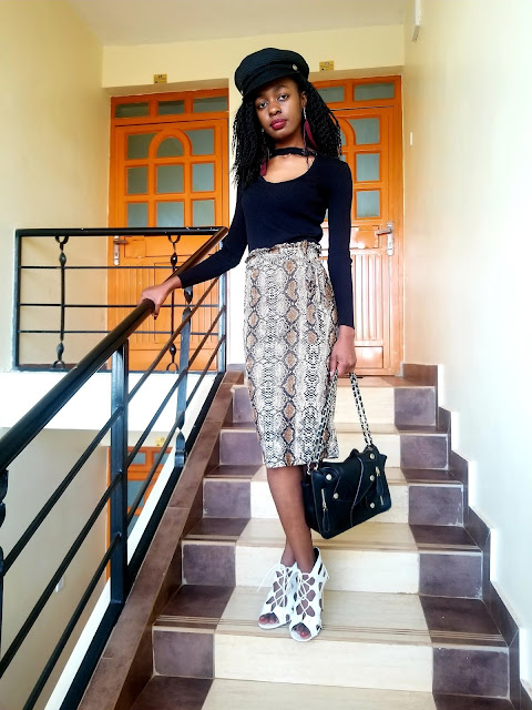 How To Wear A Snake Print Skirt In A Classy, Fun Way