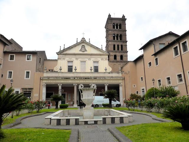 Trastevere-Basilica-di-Santa-Cecilia