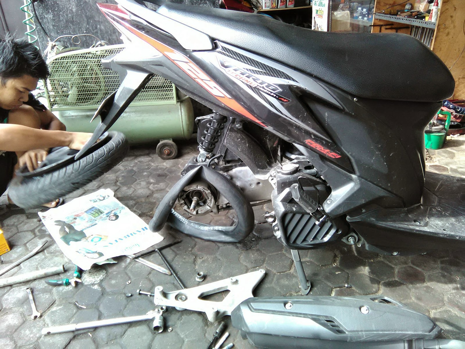 Dowload Koleksi Modifikasi Ban Motor Vario 125 Terupdate 