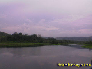 Sungai di Karang Intan