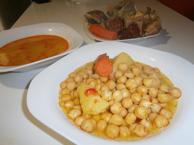 Garbanzos de la Abuela (Cocido Madrileño)