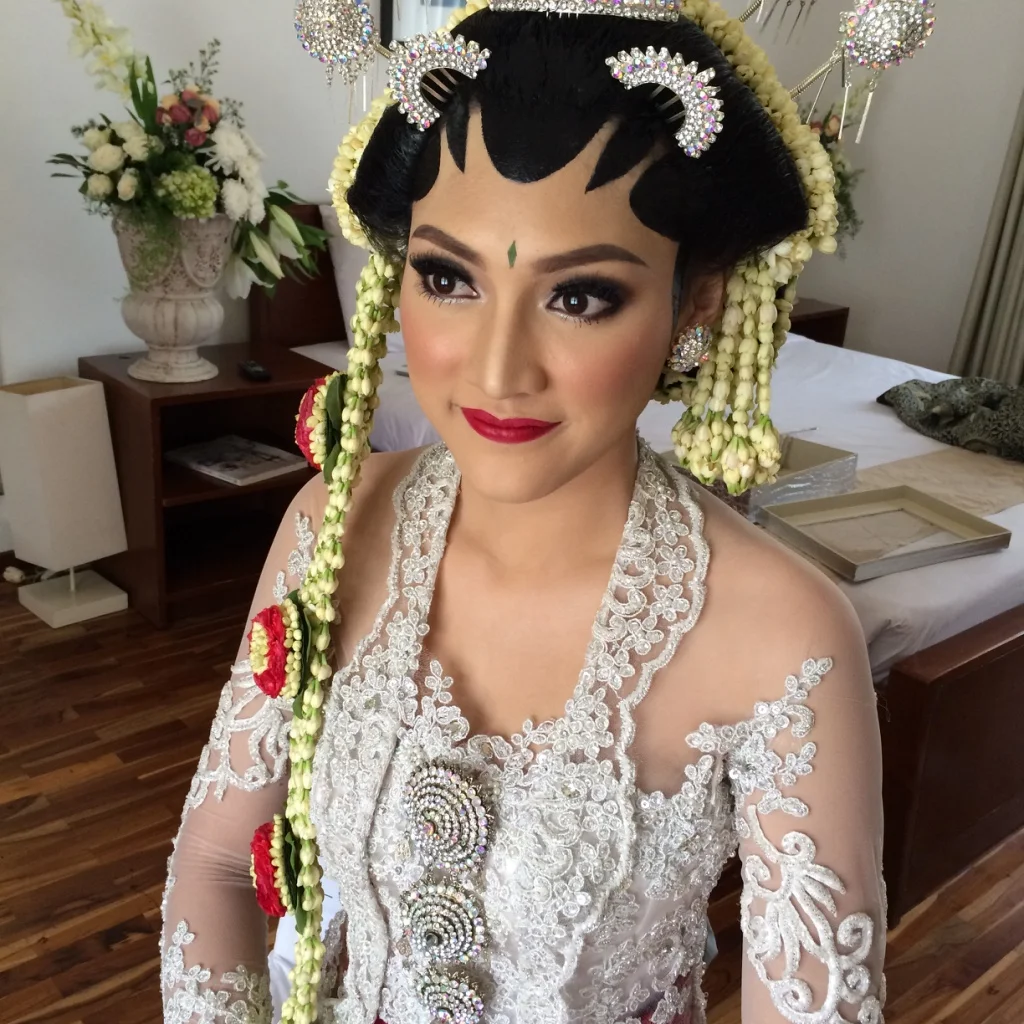 Vannesza Make Up Artist Bandung Pengantin Jawa Paes Solo Ardita 24