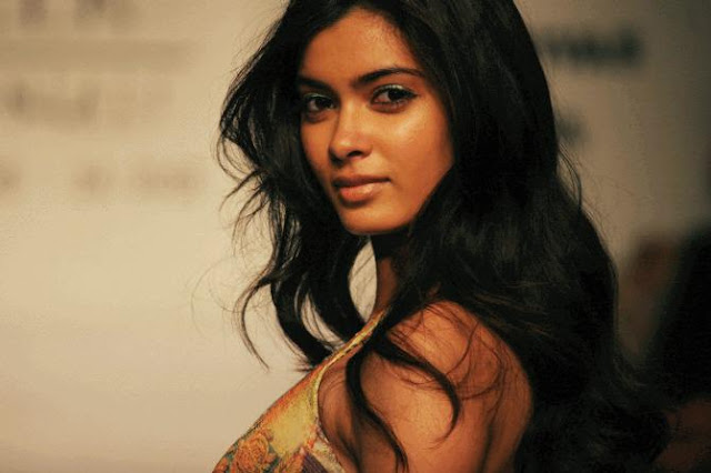 diana penty hot wallpapers