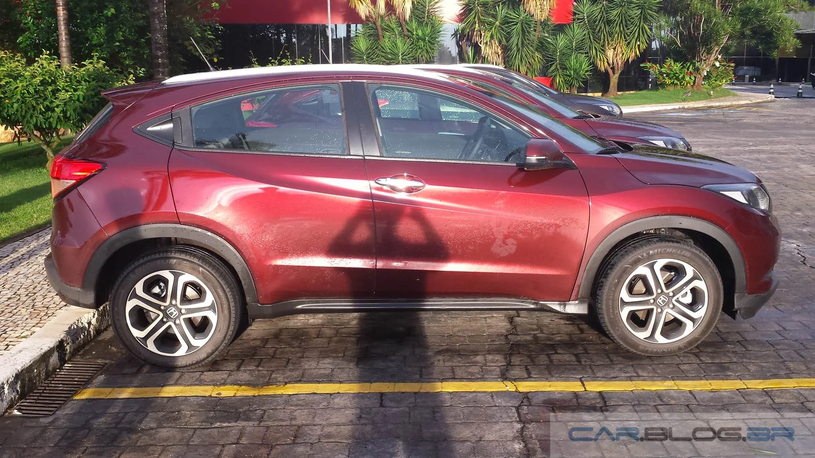 Honda HR-V EXL - versão topo