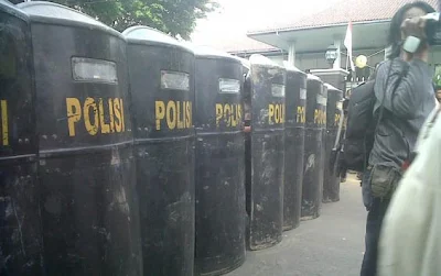 Polisi Boleh Lumpuhkan Pelaku Anarkis - Tarakan Borneo