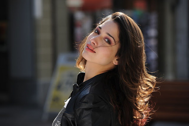 Tamanna Bhatia Hd Wallpapers