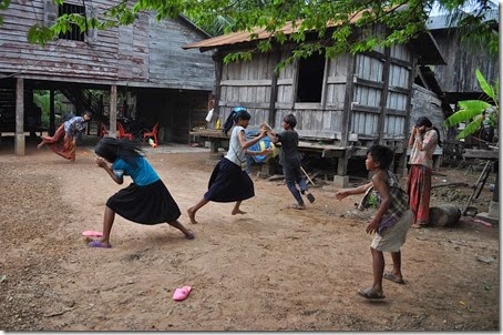3_Cambodia_village_party_DSC_0457