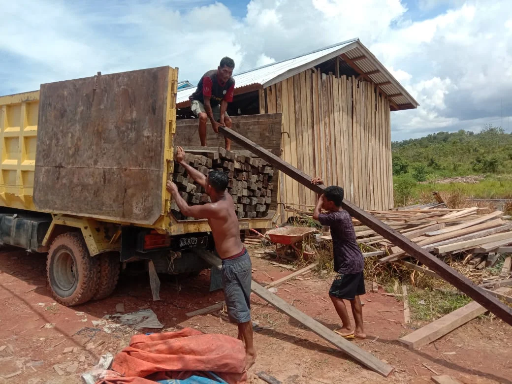 Polda Kalbar Amankan Kayu Olahan di Kabupaten Melawi