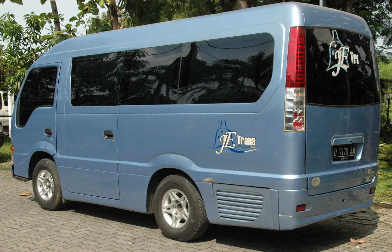 Automoda ISUZU ELF MICROBUS UNTUK TRAVEL DAN RENTAL