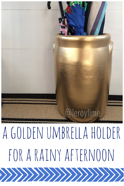 Golden Umbrella Holder - Quick spray paint DIY - LeroyLime