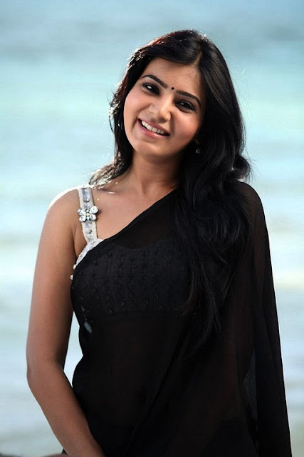 Samantha hot images in sleeveless black saree 