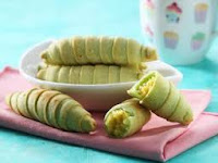 CARA MEMBUAT MOLEN PANDAN ISI KACANG HIJAU