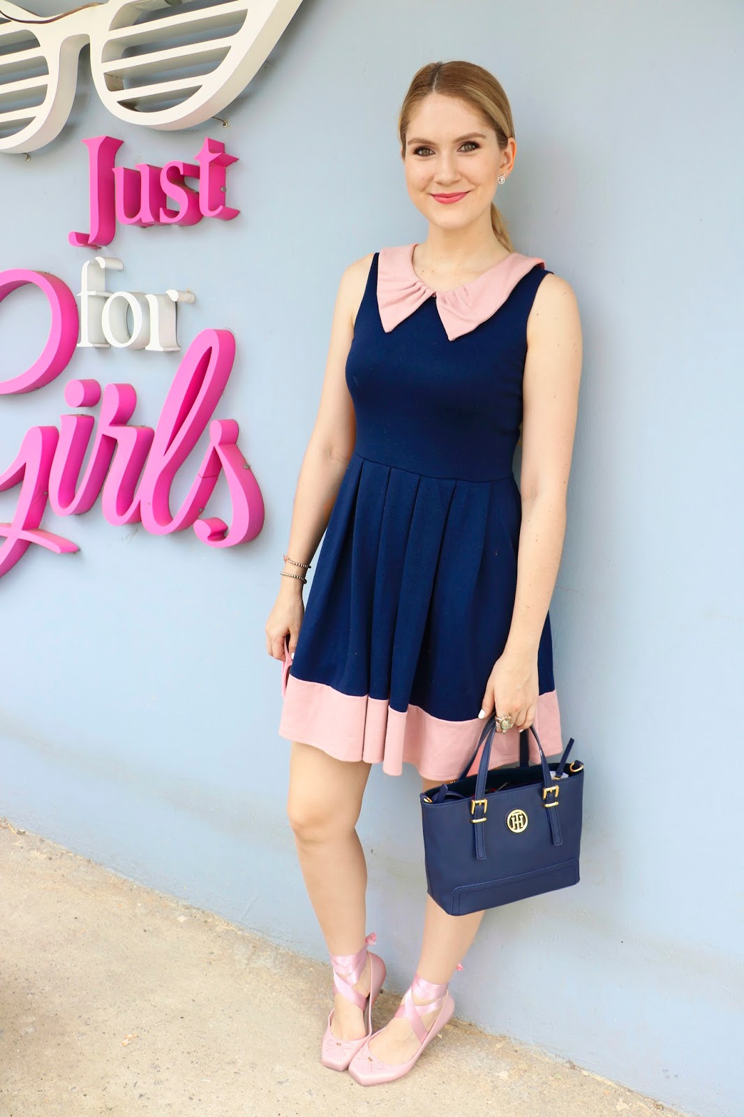 Pretty navy dress and pink ballerinas outfit!