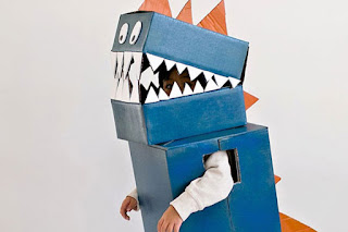Kostum dinosaurus dari kardus, cosplay