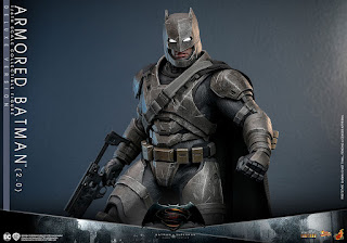 Action Figure 1/6 Armored Batman [ Version 2.0 ][ Batman Vs Superman: Dawn Of Justice ], Hot Toys