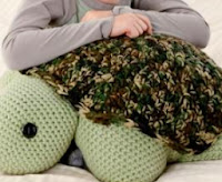 http://translate.googleusercontent.com/translate_c?depth=1&hl=es&rurl=translate.google.es&sl=en&tl=es&u=http://www.redheart.com/free-patterns/turtle-pillow-pal&usg=ALkJrhgXeaOlj8e3ppdfwe8ziyFlei0l1w