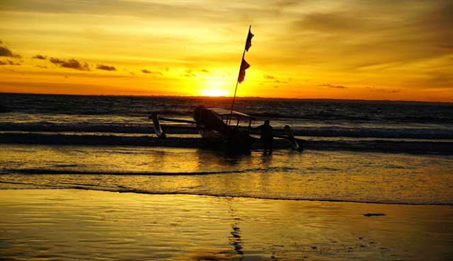 Pantai Lawas, Sumbawa Barat