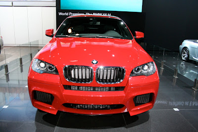 BMW X6 M shows up