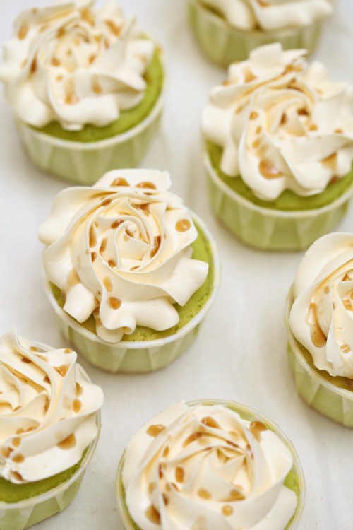 Pandan Gula Melaka Cup Cake dengan Italian Frosting yang 